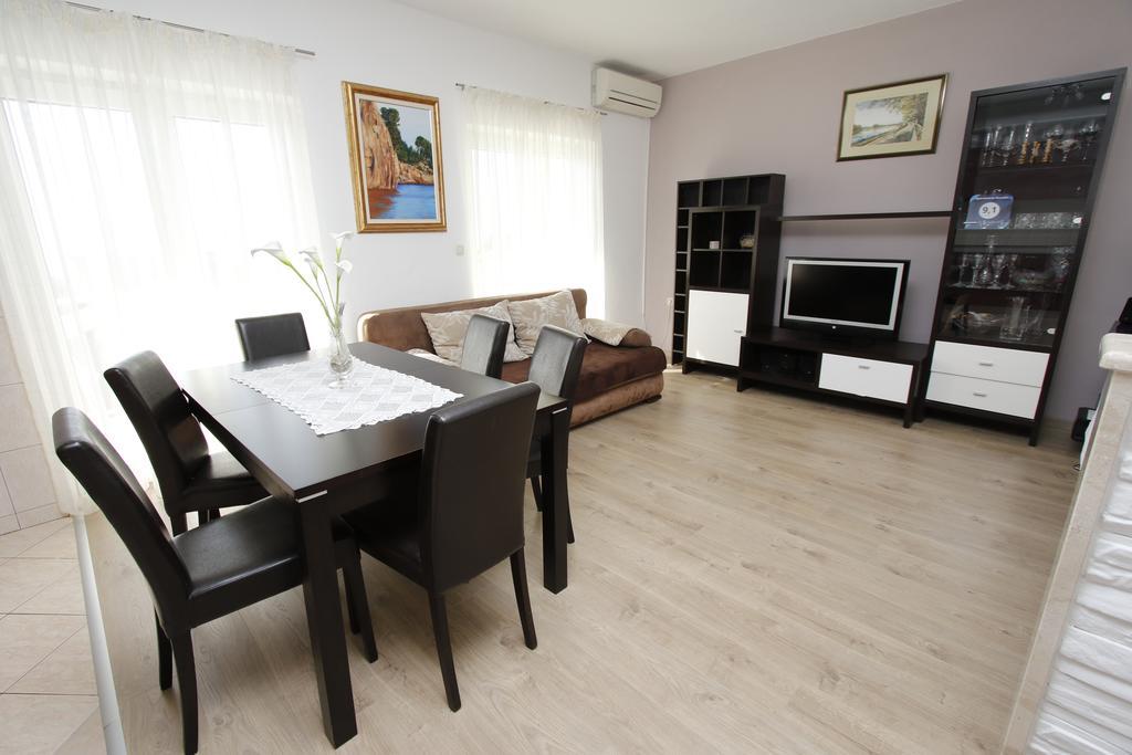 Apartments Dundic Makarska Exterior foto